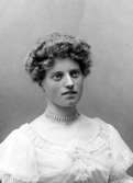 Ingrid Maria Eugenia Henrietta Martin född Kuylenstierna.

Charlotte Hermanson, f. 1852, drev fotoateljé på Torggatan 47 i Skara under åren 1885-1916. Filial i Lundsbrunn.