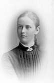 Augusta Mörner f. Englund.

Maria Tesch, f. 1850 d. 1936, drev fotoateljé på Nygatan 20 och 46 i Linköping 1873-1917. Filial i Eksjö. Firman överläts 1917 till Anna Göransson.