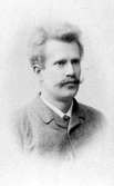 Albert Nordin.

Charlotte Hermanson, f. 1852, drev fotoateljé på Torggatan 47 i Skara under åren 1885-1916. Filial i Lundsbrunn.
