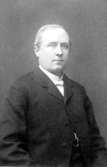 Viktor Emanuel Norén.
Född 1839 i Lidköping
Var år 1880 seminarieadjunkt i Skara.
Var år 1890 kyrkoherde i Alingsås.