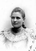 Anna Rudbäck.

Hilda Kuylenstjerna drev fotoateljé på Allégatan 1 i Borås. Firman etablerades 1886.