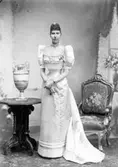 Lovisa (Louise), 1851-1926, dansk drottning 1906-12, dotter till Karl XV och Lovisa av Nederländerna. 
Lovisa förmäldes 1869 med kronprins Christian Frederik, den senare FredrikVIII av Danmark. Med denne fick hon åtta barn, däribland KristianÂ X av Danmark och Håkon VII av Norge. Själv levde hon tillbakadraget och ägnade sig främst åt välgörenhet och religiösa intressen.
http://www.ne.se/jsp/search/article.jsp?i_art_id=244859