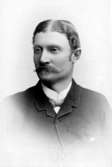 Gustaf Edvin Sundler.
Född 1852 i Källby
Död 1924 i Göteborg