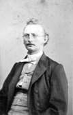 Svante Robert Hammarstrand.
Född 1834 i Skara.
Död 1904 i Västerås.