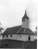Bråttensby gamla kyrka från nordväst.