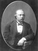 Rudolf Walter, år 1878
Carl Rudolf Walter, f. 1843 25/10 i Uppsala
                                 d. 1899 11/6 i Skara.

Lektor och föreståndare för Veterinärinrättning i Skara.
Make till Emma Walter. Far till Karin Walter.