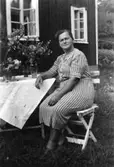 Högtidsdag.
Sara Fagerlind, fosterdotter till Lars Erikssons farbror som var mjölnare 1940-talet.