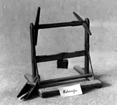 I Västergötlands museums samlingar.
Inv.nr:76407.