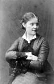 Maria Tesch, f. 1850 d. 1936, drev fotoateljé på Nygatan 20 och 46 i Linköping 1873-1917. Filial i Eksjö. Firman överläts 1917 till Anna Göransson.