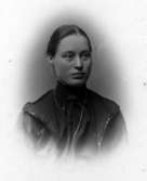 Okänd.

Charlotte Hermanson, f. 1852, drev fotoateljé på Torggatan 47 i Skara under åren 1885-1916. Filial i Lundsbrunn.