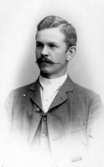 År 1892 Thorsten Thorsten Ekman, Uppsala-kamrat , zoolog. Sedermera Fiskeriintendent.

inv. nr. 86879.