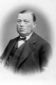2002-02-12, AS. Peterson J. P. (Jan Peter) född den 25/1-1834  i Åmåls lands- församling, Dalsland. Död 24/12-1894 i Strängnäs.
Uppgifterna hämtade ur 