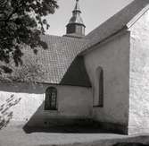 Kyrkan i Döderhult socken.