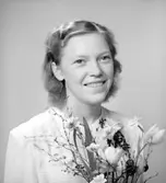 Konfirmanden Ulla Lundström. Foto 1947.
