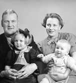 Familjen Nyberg, Bomhus, Gävle. Foto i november 1940.
