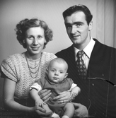 Familjen Ture Pettersson. Foto i november 1957.

