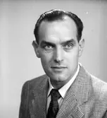 Veiss. Foto i november 1951.
