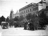 Gävle stad – Norr, Stortorget.
Lövmarknad på Stortorget (Salutorget) omkring 1915.