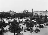 Gävle stad – Norr, Stortorget. Kommunikationer: Bussar.
Stortorget (Salutorget)1939.