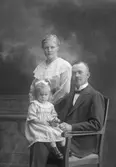 J E Sundberg med familj
Bruket
