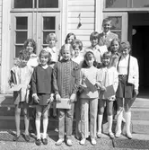 Skolavslutning vid Holmsunds skola i Bomhus. Juni 1969.