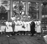 Real i Borgarskolan och Handelskolan.
Avgångsklasserna i Flickskolan. 1941