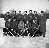 Bandy juniorerna, HUGE, SKUTSKÄR och SBK SANDVIKEN på
Strömvallen 1942.