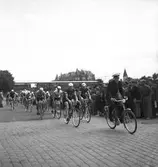 Sex-dagars på cykel i Gävle. 1942