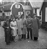 Kooprerations-skytte. 1942

Paret till vänster i bild är Bertil och Agda Källberg.




