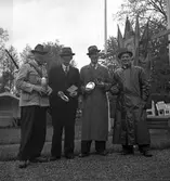 Kooprerations-skytte. 1942

Fjärde personen på bilden är Bertil Källberg.



