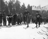 Skolungdomars fettisdagstävlingar. 1945