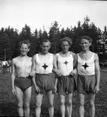 Kamratlaget 4X1500 meter. 1942


Från vänster:  nr.2 Gustaf Östling, Karl Larsson, Walter Nyström.

Tredje plats på tiden 17.10,2
