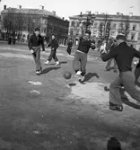 GIF:s Fotbollsträning på stora torget, våren 1942.