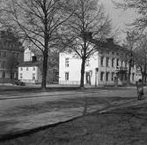 Gatukorsningen Fältskärsgatan och Bergsgatan.
