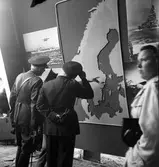 Utländsk militär och attachér på besök.