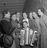 AGF-husmödrar.
Maj 1956.