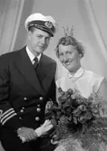 Bröllopsporträtt av Sune Palm och Ulla-Britta Löfgren, Basarg. 8, Göteborg