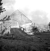 Ladugårdsbrand i Myrö.
Juni 1956.