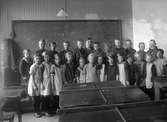 Klassfoto. Den 3 maj 1927