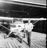 Arbrå,
Gillis Unger,
Nordisk mästare i motorflyg,
Augusti 1971