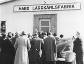 Pressinbjudan i samband med Riksutställningen år 1949. Journalister från hela landet besöker Habo Laggkärlsfabrik för att informeras om den 