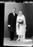 Brudparet Lövberg från Lund, Valö socken, Uppland 1926