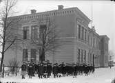 Elementarläroverket för flickor på Klostergatan 14 i Linköping. Skolan togs i bruk 1883. Senare benämningar är Kommunala flickskolan och Elsa Brändströms skola.