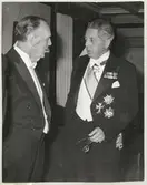 Militärer i samspråk