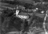 Flygfoto över Forsheda Kyrka i Värnamo kommun. Nr. C. 2700