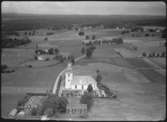 Flygfoto över Fryele kyrka i Värnamo kommun. Nr. H. 1895.