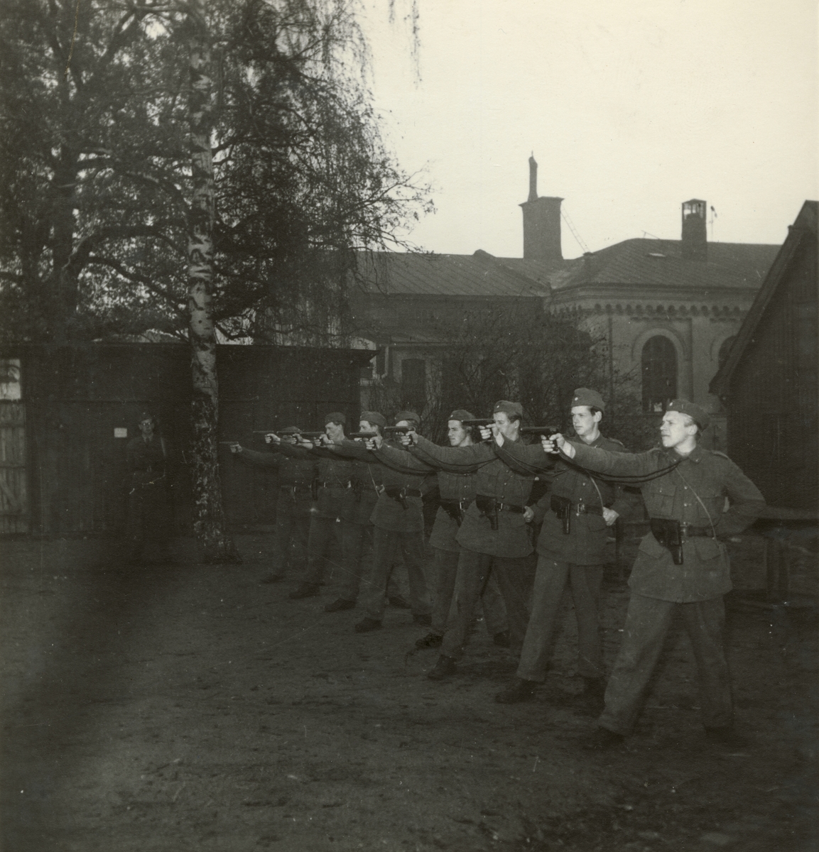 Lennart af Petersens, Piston firing with gun m/1907, Svea artillery regiment A 1, spring 1947.