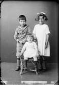 Barnporträtt - tre barn, Östhammar, Uppland