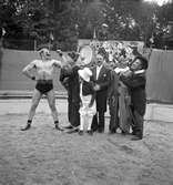 Furuviksparken invigdes pingstdagen 1936.

Folkdanslaget Furuviks Ungdomslag och Barnkabarén blev Furuviksbarnen

Cirkusartister





