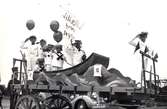 Ett Barnens dagståg i Kalmar, troligen 1936. Vagn med pojkar klädda som flottister.